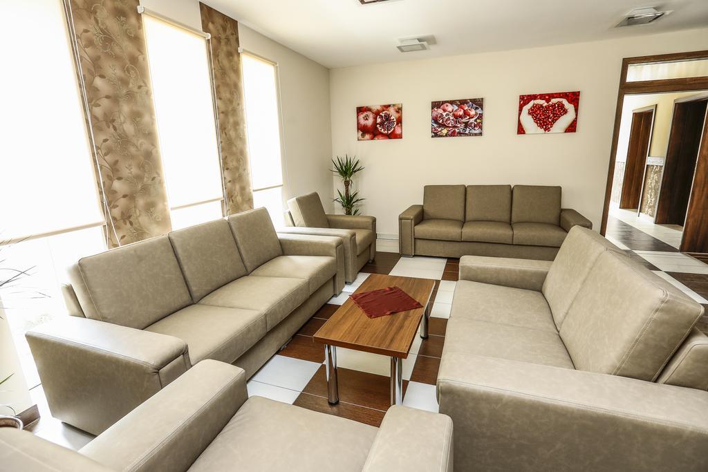 Hotel Granatalma Vendeghaz Fehérvárcsurgó Exteriér fotografie